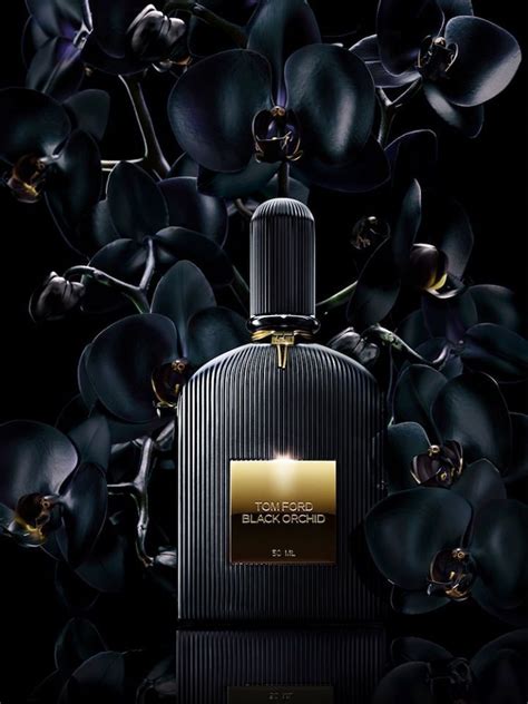 tom ford black orchid with background.